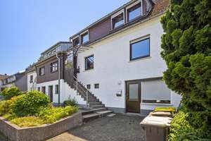 Angeb. flexibl. nutzbares Wohnhaus mit ELW, Garage & großem Sonnengarten – Die vollständige Adresse der Immobilie erhältst du vom Anbieter., 57074 Siegen, Siegen – Vorschaubild 26