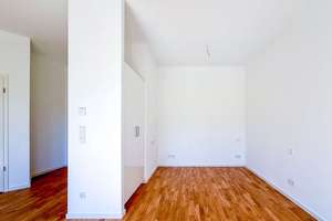 Helle, ruhige vermietete Wohnung (3,8%) zur Hofseite - sonniger Balkon mitten in der Hauptstadt – Osnabrücker Straße 27, 10589 Charlottenburg, Berlin – Vorschaubild 7