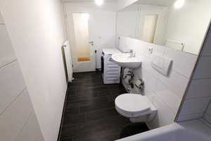 möbliertes 1-Zimmer-Appartment, Bestlage am Bismarckplatz – Schottenstraße 1, 93047 Regensburg – Vorschaubild 4