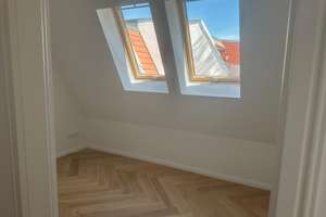 PROVISIONSFREIER VERKAUF ! TOLLE SEHR HELLE NEUE DACHGESCHOSSWOHNUNG MIT TERRASSEN U. LIFT IN P´BERG – John-Schehr-Str. 4, 10405 Prenzlauer Berg, Berlin – Vorschaubild 8