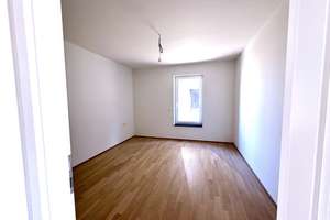 Erstbezug: 3,5-Zimmer-Wohnung mit Garten, Einbauküche & Parkett – Ströhlerbachallee 66, 74613 Öhringen – Vorschaubild 7