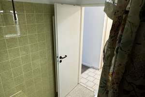  K-Olpenerstr119 UG ruhig Innenseite 2 Zi KÜ Bad saniert Balkon Keller ca 40m²dir.v.Eig.ERST LESEN!! – Olpener Straße 119, 51103 Höhenberg, Köln – Vorschaubild 6