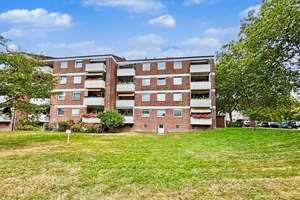 Düsseldorf-Eller: Helle 3-Zimmer-Wohnung mit gemütlicher Loggia – Die vollständige Adresse der Immobilie erhältst du vom Anbieter., 40229 Eller, Düsseldorf – Vorschaubild 2