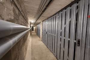 Klassische Altbauwohnung in Bestlage I 3 - Zimmer I 122 m I Westloggia I Wohnküche I Aufzug I Keller – Die vollständige Adresse der Immobilie erhältst du vom Anbieter., 14057 Charlottenburg, Berlin – Vorschaubild 18