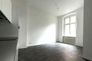 Ruhige Wohnung in zentraler Wohngegend – Die vollständige Adresse der Immobilie erhältst du vom Anbieter., 12159 Schöneberg, Berlin – Vorschaubild 2