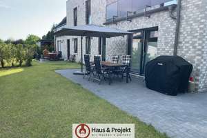 Neuwertige, großzügige Doppelhaushälfte mit moderner Ausstattung und Dachterrasse – Die vollständige Adresse der Immobilie erhältst du vom Anbieter., 26624 Südbrookmerland – Vorschaubild 1