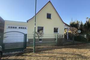 +++ Ihr neues Zuhause +++ Modernisiertes Einfamilienhaus auf großem Grundstück +++