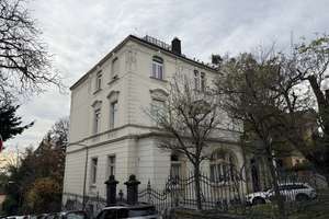 Attraktive 3-Zimmer-Wohnung, (Altbauvilla)
in bester Wohnlage von Wiesbaden – Die vollständige Adresse der Immobilie erhältst du vom Anbieter., 65193 Nordost, Wiesbaden – Vorschaubild 1