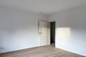 KERNSANIERTE Wohnung mit TOP Ausstattung SCHNELL SEIN LOHNT SICH – Richtstraße 68, 45359 Frintrop, Essen – Vorschaubild 2