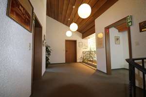 wollten Sie schon immer mal eine Bank übernehmen? – Die vollständige Adresse der Immobilie erhältst du vom Anbieter., 95239 Zell im Fichtelgebirge – Vorschaubild 13