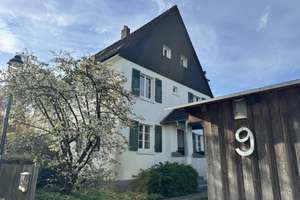 Charmantes Altbauhaus in sonniger Südwestlage mit Garten - ideal für junge Familien – Die vollständige Adresse der Immobilie erhältst du vom Anbieter., 40627 Vennhausen, Düsseldorf – Vorschaubild 2