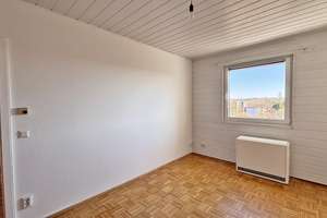 Wohnen mit Fernsicht – 3,5-Zimmer-Wohnung mit Balkon in Überruhr – Die vollständige Adresse der Immobilie erhältst du vom Anbieter., 45277 Überruhr-Holthausen, Essen – Vorschaubild 8