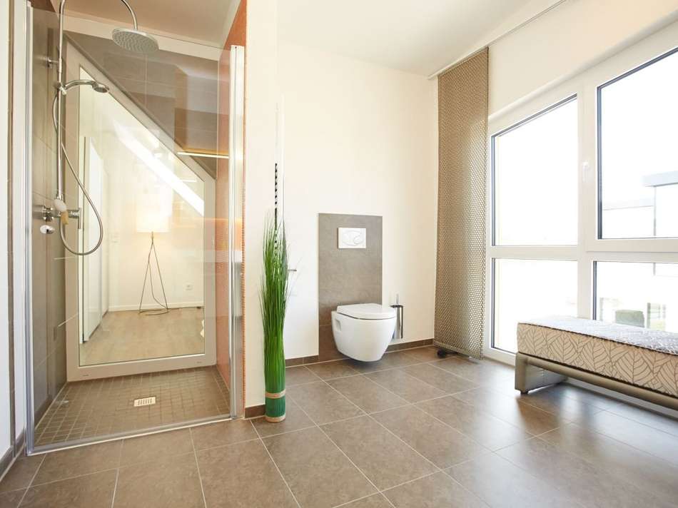 Modernes Wellness-Bad