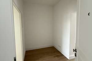 Helle, hochwertig sanierte 2-Zimmer-Altbauwohnung in Frankfurt – Schwalbacher Straße 23, 60326 Gallus, Frankfurt am Main – Vorschaubild 3