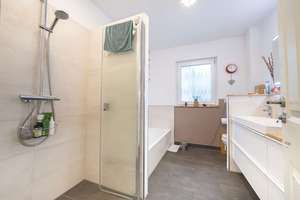 Traumhaftes Familienhaus mit Sauna, Garten und moderner Wohnatmosphäre – Die vollständige Adresse der Immobilie erhältst du vom Anbieter., 21147 Neugraben-Fischbek, Hamburg – Vorschaubild 16