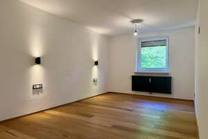 Sendling| Fresh, urban & sofort verfügbar - modernisierte Wohnung mit Westbalkon & Tiefgarage – Die vollständige Adresse der Immobilie erhältst du vom Anbieter., 81377 Am Waldfriedhof, München – Vorschaubild 1