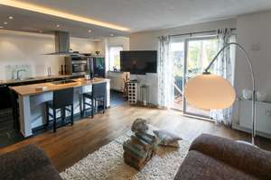 Komplett sanierte 2-Zimmer-Wohnung mit Balkon und Einbauküche – Seegershof 3, 30163 List, Hannover – Vorschaubild 6
