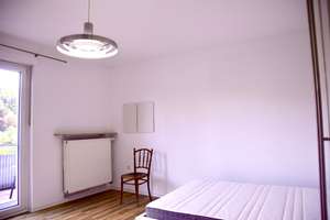 Stilvoll saniert: Vier-Zimmer-Wohnung in Würzburg – 97082 Steinbachtal, Würzburg – Vorschaubild 7