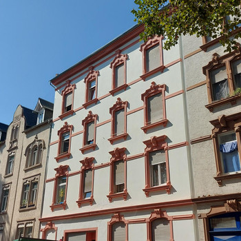 KAPITALANLAGE IN ZENTRALER LAGE++2 MFH in Mainnähe mit 16 Einheiten & 5,49% anfänglicher Mietrendite