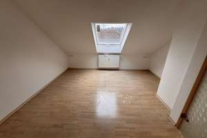 Wohnen in Pforzheim: 2,5-Zimmer-Dachgeschosswohnung mit Einbauküche – Enzstraße 135, 75181 Eutingen, Pforzheim – Vorschaubild 10