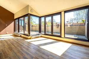 Großzügige Dachgeschoss-Wohnung 3 Zimmer + 2 Galerien mit großer Terrasse in Berlin-Lichterfelde! – Die vollständige Adresse der Immobilie erhältst du vom Anbieter., 12207 Lichterfelde, Berlin – Vorschaubild 2
