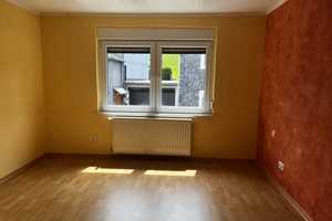 ++Einfamilienhaus ++ 2 Garagen ++ schönes Grundstück – Bergstraße 53, 98701 Ilm-Kreis – Vorschaubild 9