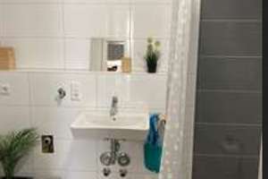 Sehr schöne 2 Zimmerwohnung mit Garten – Blumenstraße 15 b, 50126 Bergheim – Vorschaubild 2