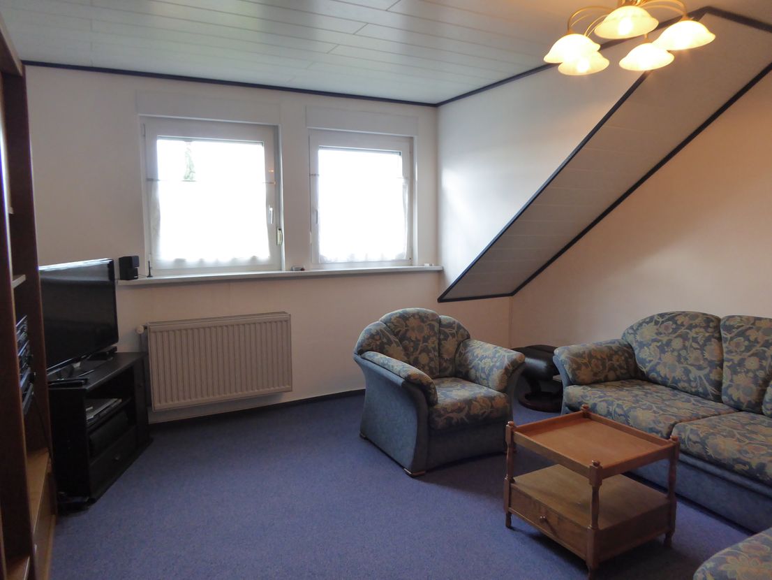 Ein Haus für die große Familie...V-E-R-K-A-U-F-T.. image