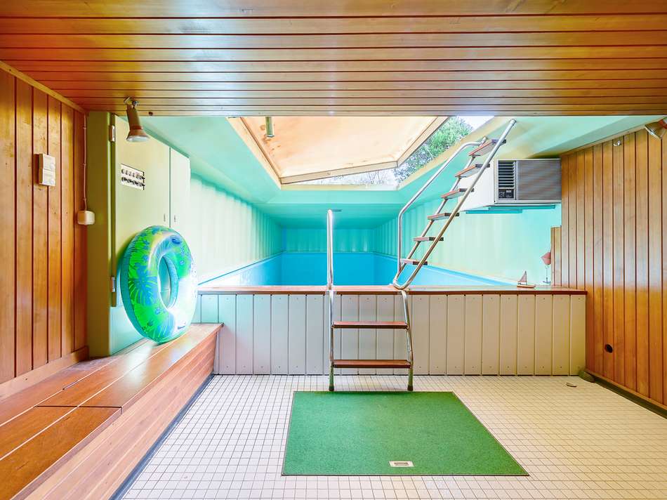 Pool im UG