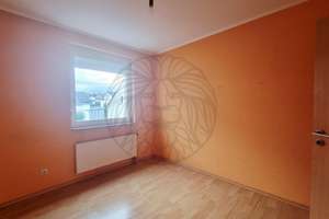 Höhr-Grenzhausen: Gepflegte Wohnung in ruhiger Lage mit Einbauküche, Balkon und PKW-Stellplatz – 56203 Höhr-Grenzhausen – Vorschaubild 10