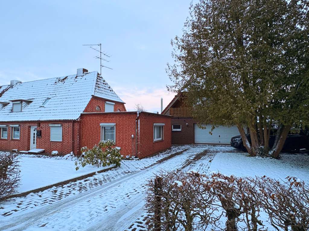 Immobilie in Gudow - Zwei auf einem Grundstück - Siedlungs-Doppelhaushälfte und separates Haus mit Doppelgarage -  in Ran - Bild 0