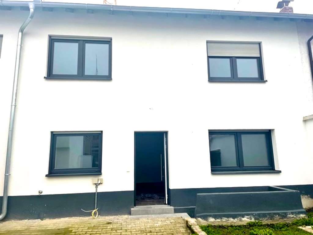 Immobilie in Osthofen - NEU- Zwei Familienhaus in 67574 Osthofen / Saniert 2021 - Bild 1