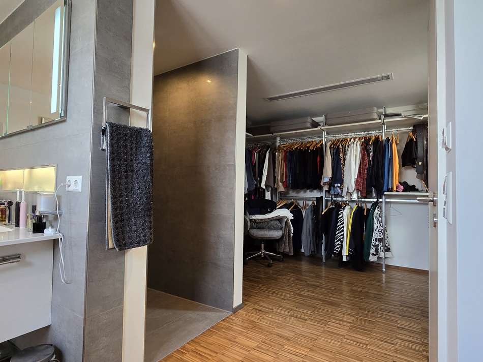 Bad en Suite & Ankleidezimmer