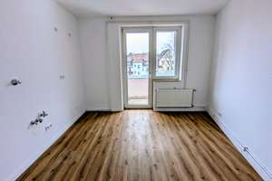 ESSEN-HOLSTERHAUSEN ++ FUßLÄUFIG ZUM UNI-KLINIKUM ++2. OG++3 Zi.++ BALKON ++ 1x KFZ-STELLPL. AM HAUS – Die vollständige Adresse der Immobilie erhältst du vom Anbieter., 45147 Holsterhausen, Essen – Vorschaubild 9