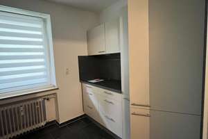 Große 2-Zimmer Wohnung mit Kamin, Einbauküche & Stellplätze -  Kriegshaber Nähe Uni Klinikum – Von-Willibald-Straße 12b, 86156 Kriegshaber, Augsburg – Vorschaubild 9