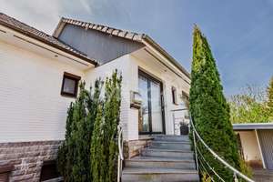 Modernisiertes Einfamilienhaus mit Pool, großem Garten und viel Platz in ruhiger Lage von Rullstorf – Die vollständige Adresse der Immobilie erhältst du vom Anbieter., 21379 Rullstorf – Vorschaubild 2