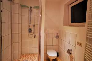 Helle 3-Raum-Hochparterre-Wohnung mit Balkon und EBK in Hamburg-Rahlstedt – Heestweg 2, 22143 Rahlstedt, Hamburg – Vorschaubild 6
