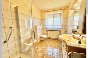 * RESERVIERT! Oestrich-Winkel: Einfamilienhaus mit Potenzial * – Die vollständige Adresse der Immobilie erhältst du vom Anbieter., 65375 Oestrich-Winkel – Vorschaubild 4