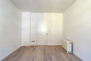 Helle 4-Zimmer-Altbauwohnung mit Balkon in Neuhausen – Die vollständige Adresse der Immobilie erhältst du vom Anbieter., 80634 Neuhausen, München – Vorschaubild 5