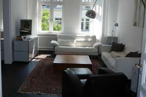 OBERKASSEL TOP ALTBAU MIT STUCK; FACETTENTÜREN UND PARKETT – Dominikaner Str. 4, 40545 Oberkassel, Düsseldorf – Vorschaubild 4