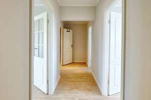 Hochwertige 3-Zi.-Wohnung mit exklusiver Einbauküche, PKW-Stellplatz und Südwestbalkon – Südring 71D, 18059 Südstadt, Rostock – Vorschaubild 9
