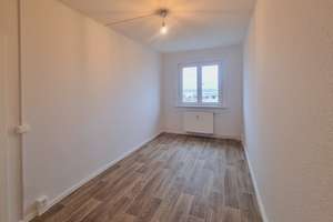 Wenig Treppensteigen nötig! 3-Zimmer-Wohnung im 1. OG! Wir renovieren! – Robinienstraße 20, 1169 Gorbitz-Süd, Dresden – Vorschaubild 5