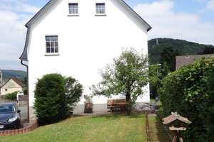 Geräumiges Einfamilienhaus mit kleinem Garten in Marsberg – Die vollständige Adresse der Immobilie erhältst du vom Anbieter., 34431 Marsberg – Vorschaubild 2