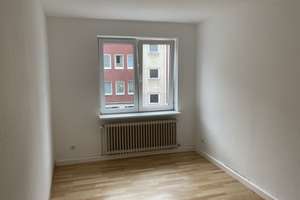 helle 3-Zimmer-Wohnung mit Balkon - WG geeignet! – Löwenstr. 20, 44135 City, Dortmund – Vorschaubild 8