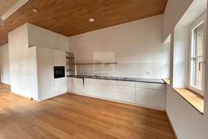 Exklusives Wohnen am Haubenschloß: 2,5-Zimmer-DG mit Loggia und Garage – Die vollständige Adresse der Immobilie erhältst du vom Anbieter., 87435 Haubenschloß, Kempten (Allgäu) – Vorschaubild 3
