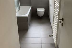 Schicke 4 Zimmerwohnung mit EBK, Tageslichtbad und Balkon – 60389 Seckbach, Frankfurt am Main – Vorschaubild 2
