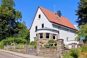 Charmantes & freistehendes Zweifamilienhaus in Essen Überruhr – Die vollständige Adresse der Immobilie erhältst du vom Anbieter., 45277 Überruhr-Hinsel, Essen – Vorschaubild 2