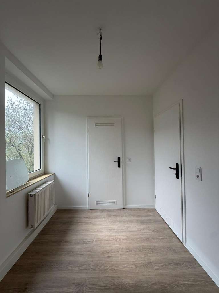 Immobilie in Altena - Modernisiertes Zweifamilienhaus mit separaten Eingängen - Bild 1