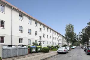Gemütliche 2,5-Zimmer-Wohnung mit Tageslichtbad und Balkon – Sollingstr. 8, 30419 Stöcken, Hannover – Vorschaubild 2