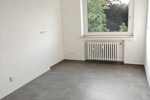 Helle 2-Zi-Wohnung, Balkon (Süd), 2. OG,  Unterrath, Erstbezug nach Komplettsanierung – Die vollständige Adresse der Immobilie erhältst du vom Anbieter., 40468 Unterrath, Düsseldorf – Vorschaubild 10
